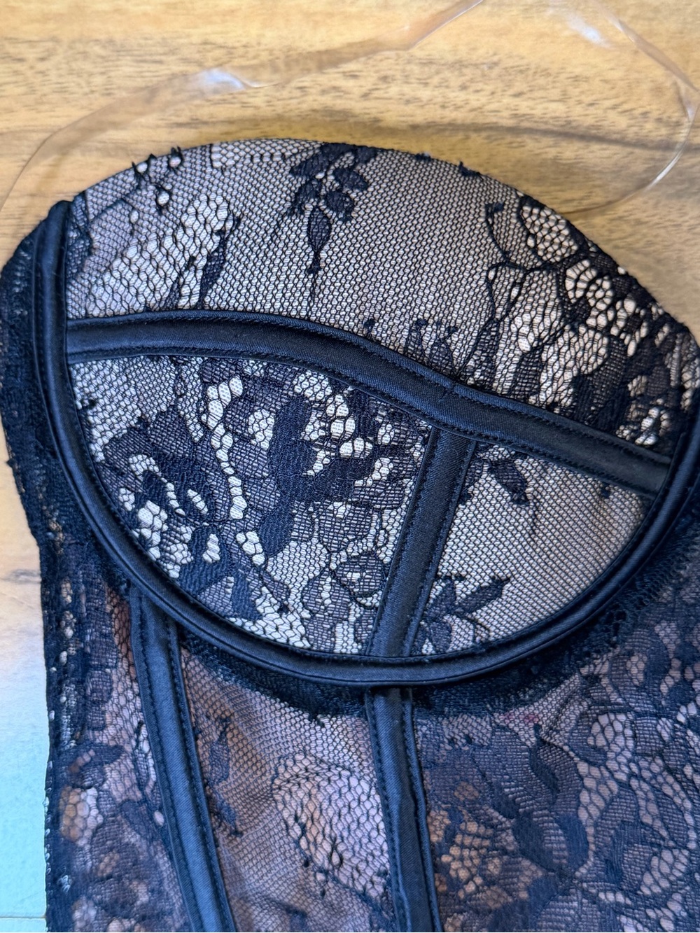 WOKE UP IN PARIS LACE BODYSUIT - Black - Picture 4 of 9